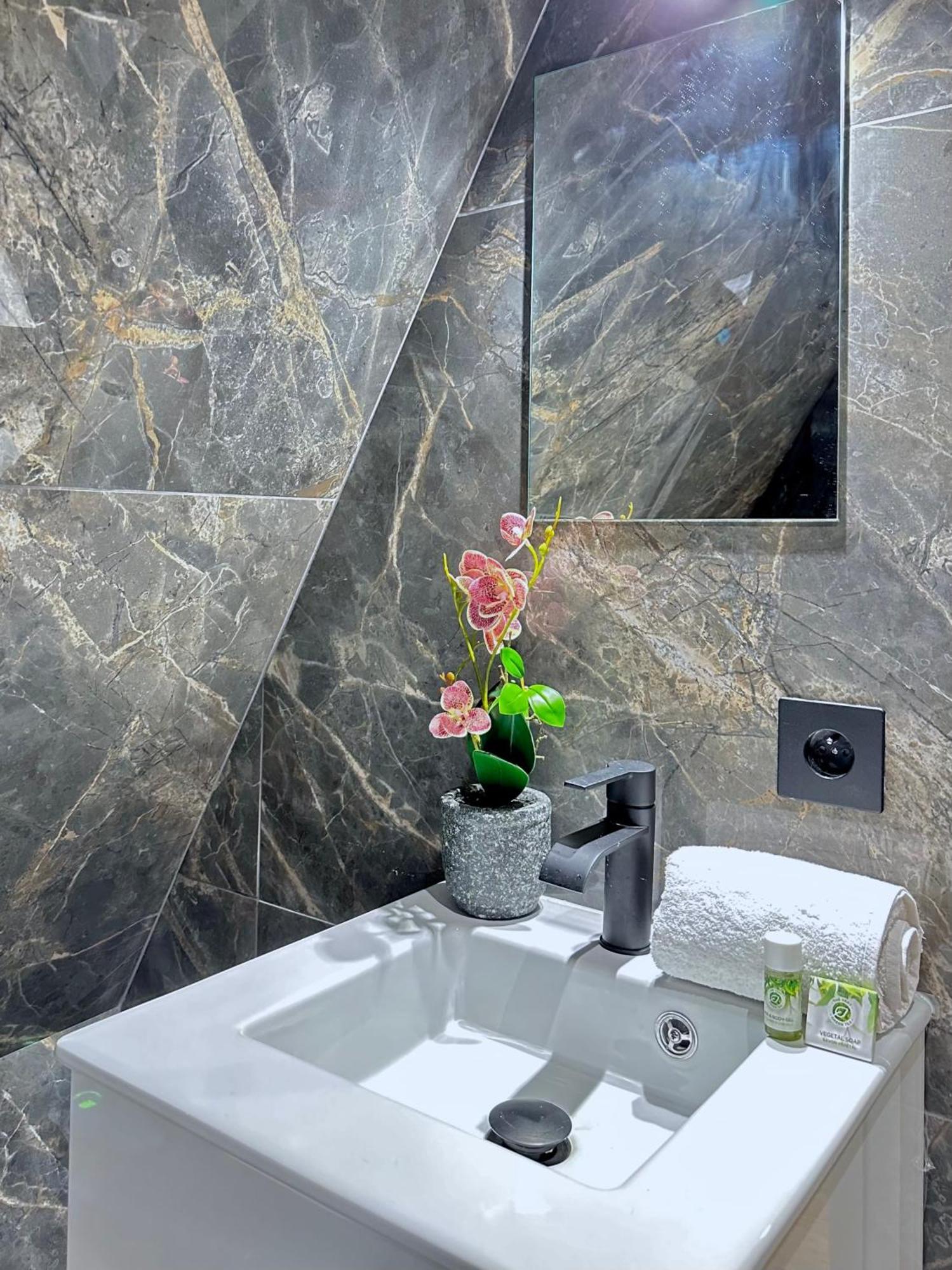 Le Marais' Finest Luxurious Apartment Παρίσι Εξωτερικό φωτογραφία